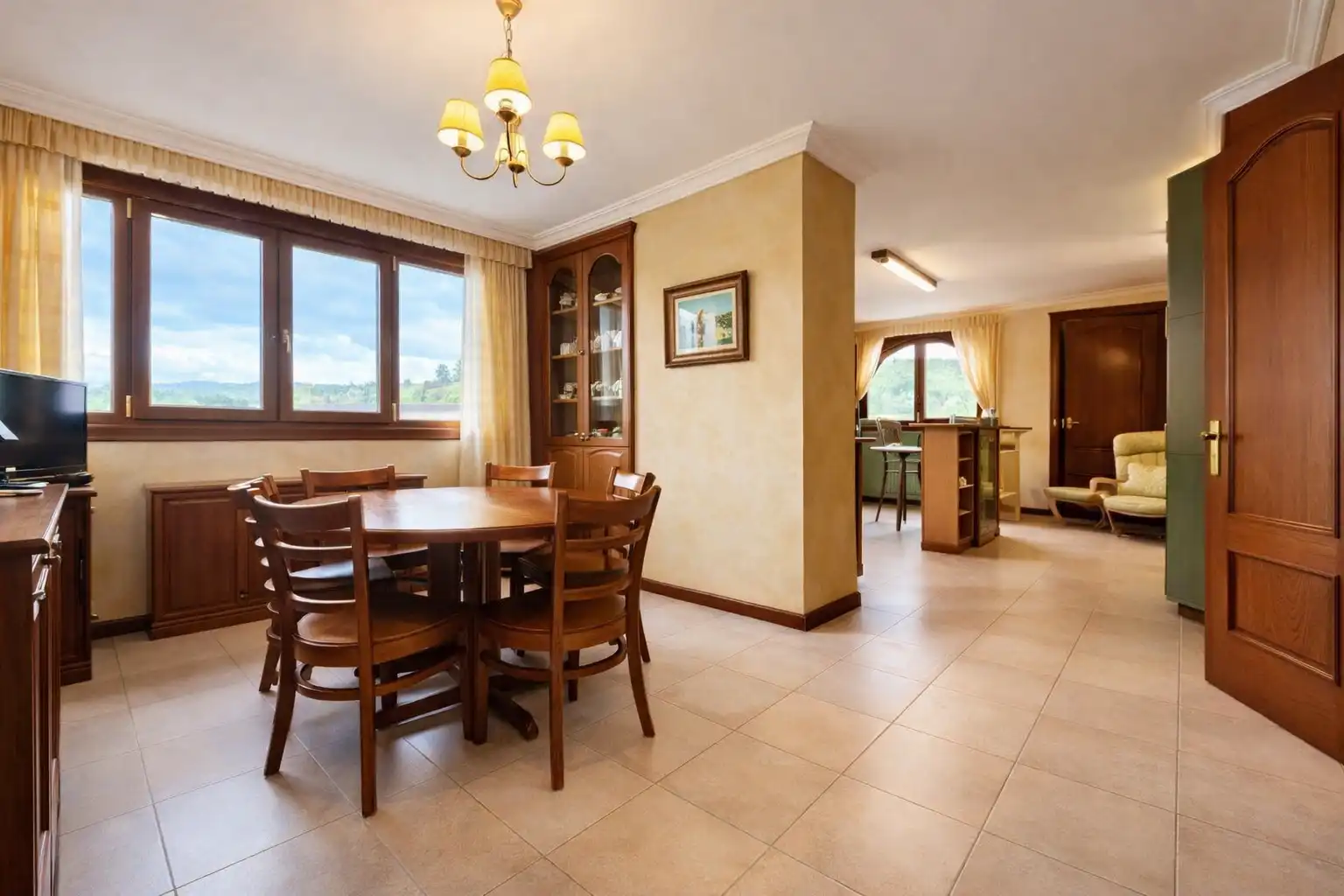 Comedor de Casa o chalet en venta en Vigo  con Calefacción, Jardín privado y Parquet