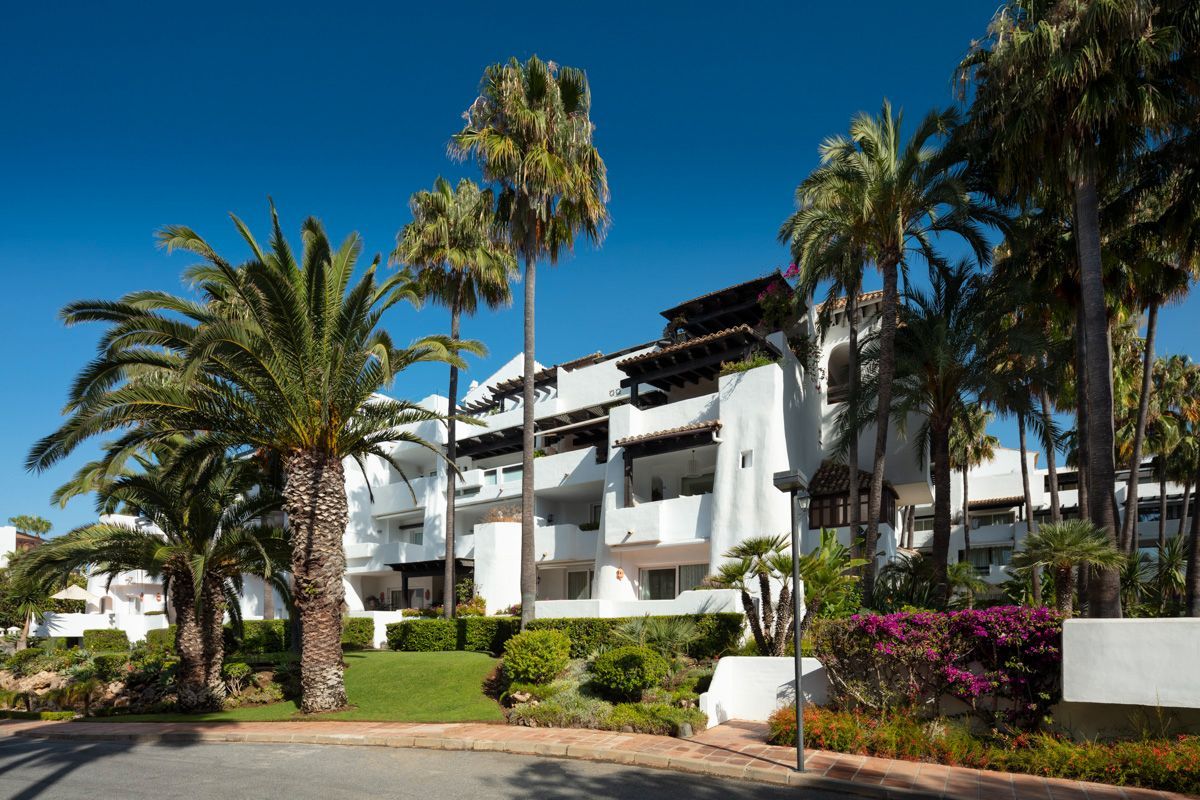 Vista exterior de Ático en venta en Marbella