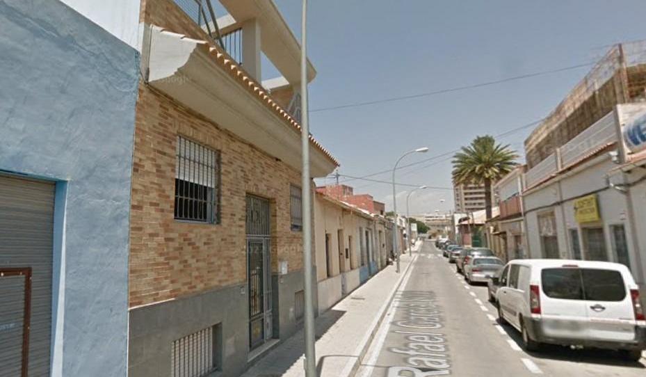 Foto 1 de Casa adosada en venta en Garbinet - Parque de las Avenidas, Alicante