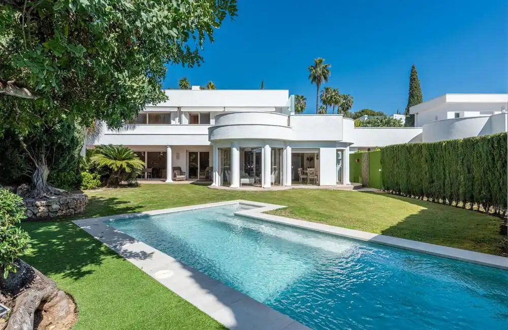 Casa amb piscina de lloguer a Milla de Oro