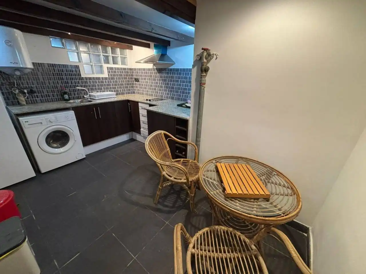 Cocina de Dúplex de alquiler en Barcelona con Parquet y Amueblado