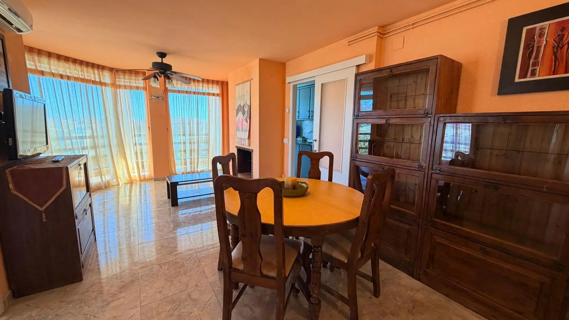 Menjador de Pis en venda en Pineda de Mar amb Aire condicionat, Calefacció i Terrassa