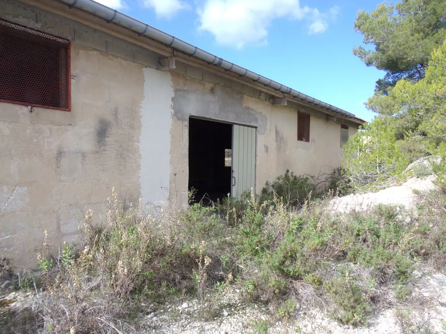 Vista exterior de Nau industrial en venda en Montuïri, Illes Balears