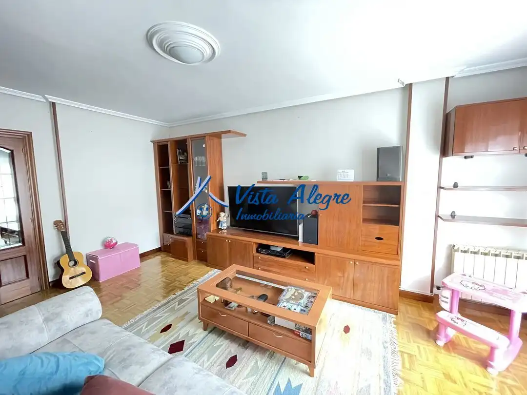 Sala de estar de Piso en venta en Haro con Calefacción, Parquet y Terraza