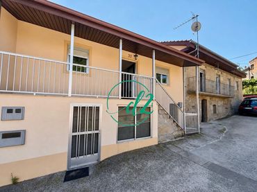 Maison avec balcon à vendre à Coles