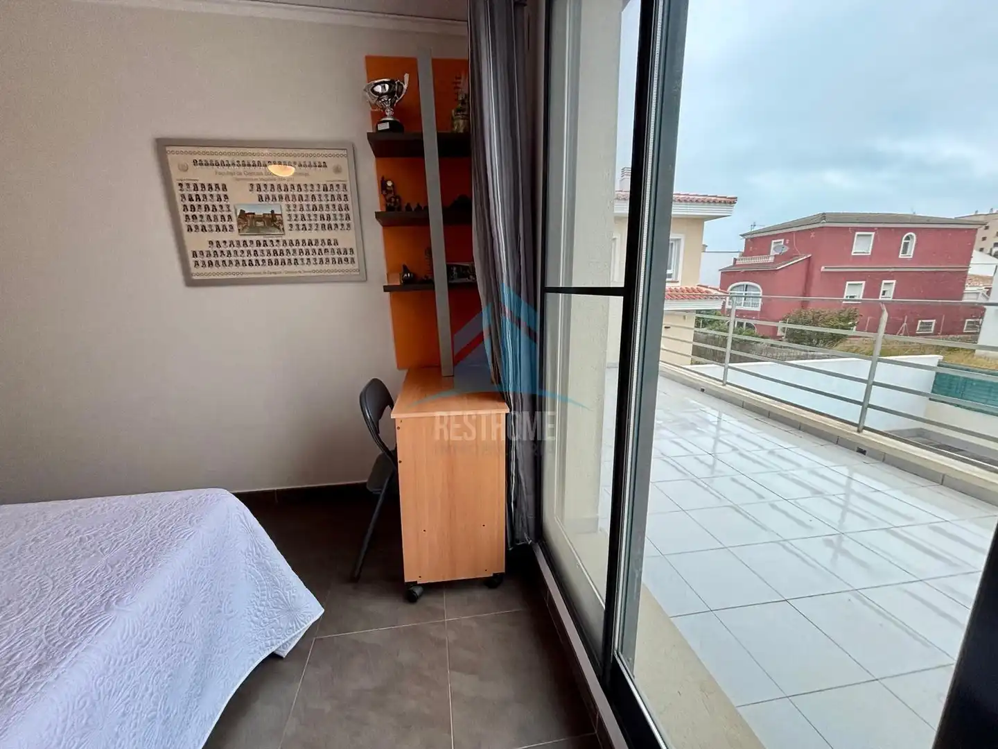 Vista exterior de Casa adosada en venda en Daimús amb Aire condicionat, Calefacció i Jardí privat