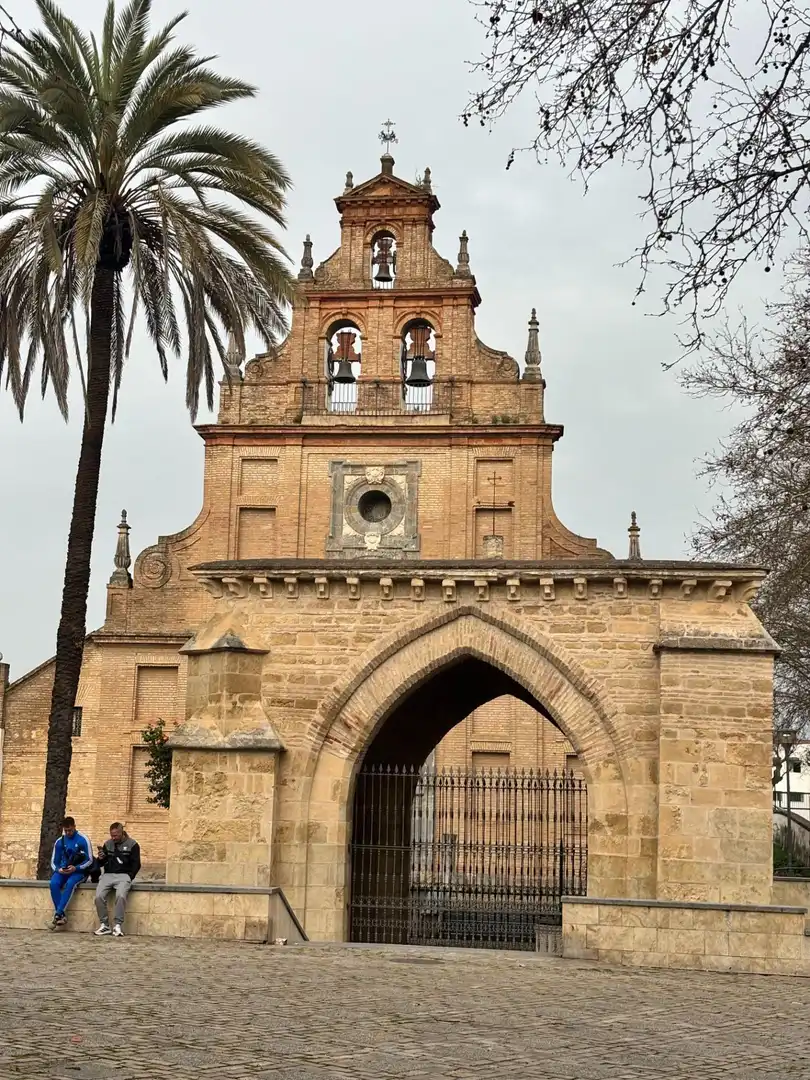 Vista exterior de Piso en venta en Córdoba con Calefacción