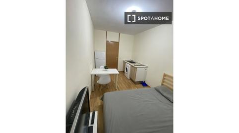 Foto 5 de Estudio para compartir en Sector S, Madrid