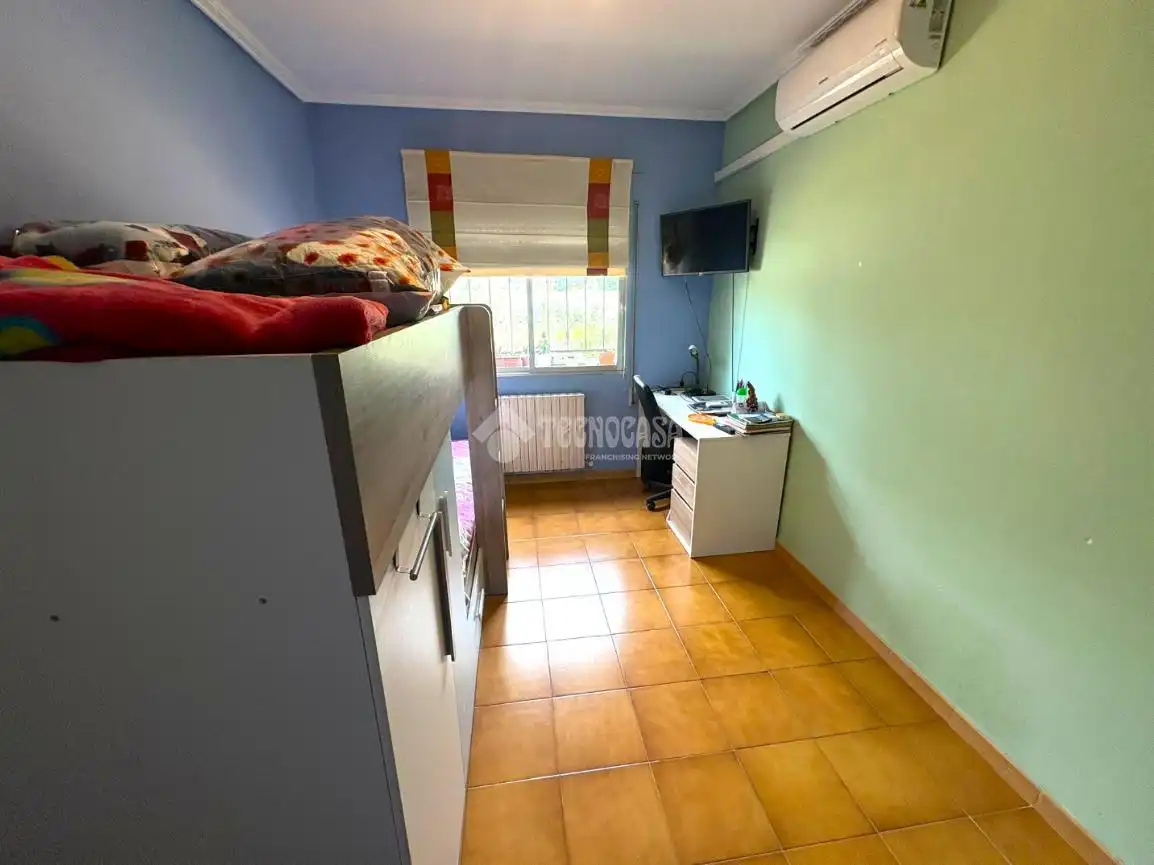 Dormitori de Casa o xalet en venda en Zaragoza amb Aire condicionat, Calefacció i Terrassa