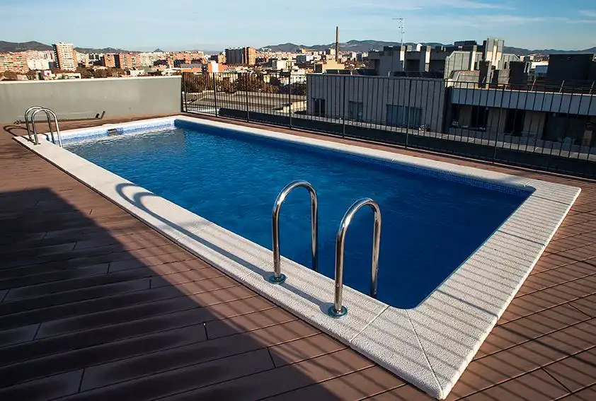 Piscina de Piso de alquiler en Sant Martí