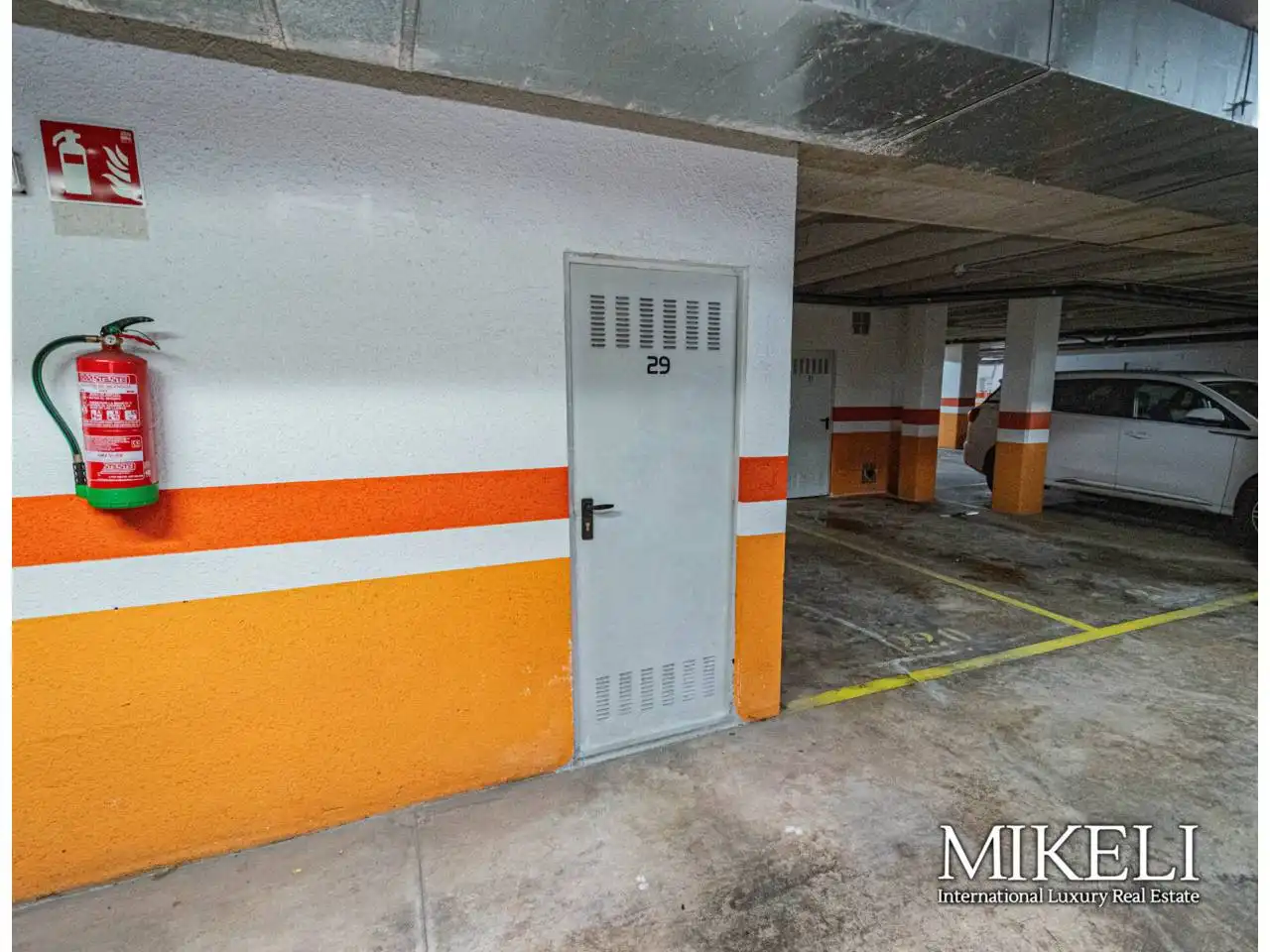 Parking de Dúplex en venta en Santander con Calefacción, Terraza y Trastero
