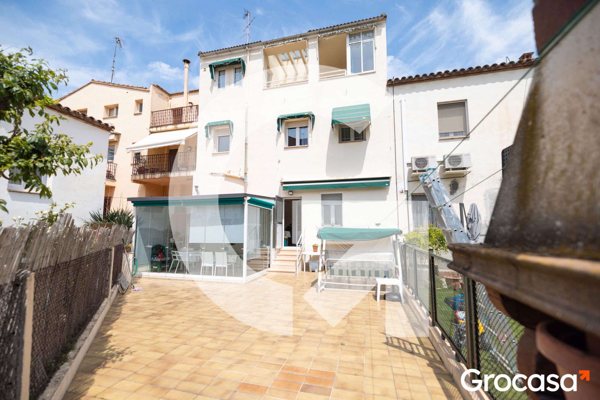 Vista exterior de Casa o xalet en venda en  Lleida Capital amb Aire condicionat, Calefacció i Jardí privat