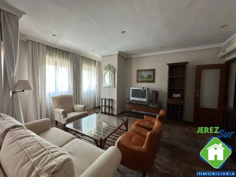 Sala d'estar de Pis en venda en Jerez de la Frontera amb Aire condicionat i Terrassa