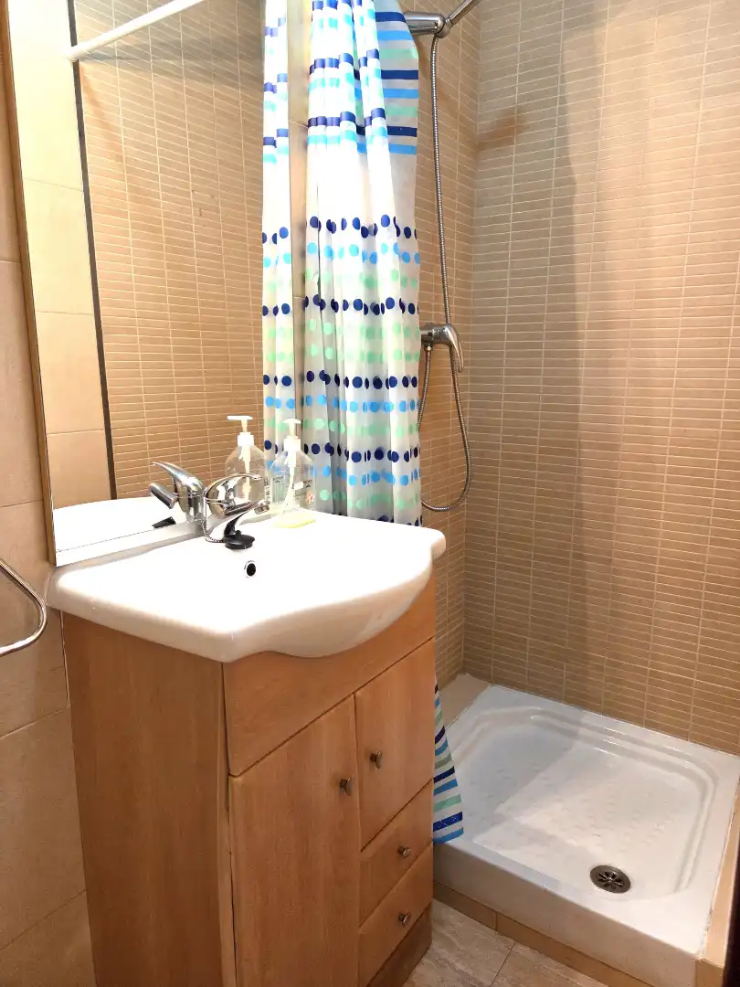 Badezimmer von Wohnungen zur Miete in Sanxenxo mit Terrasse, Möbliert und Ofen