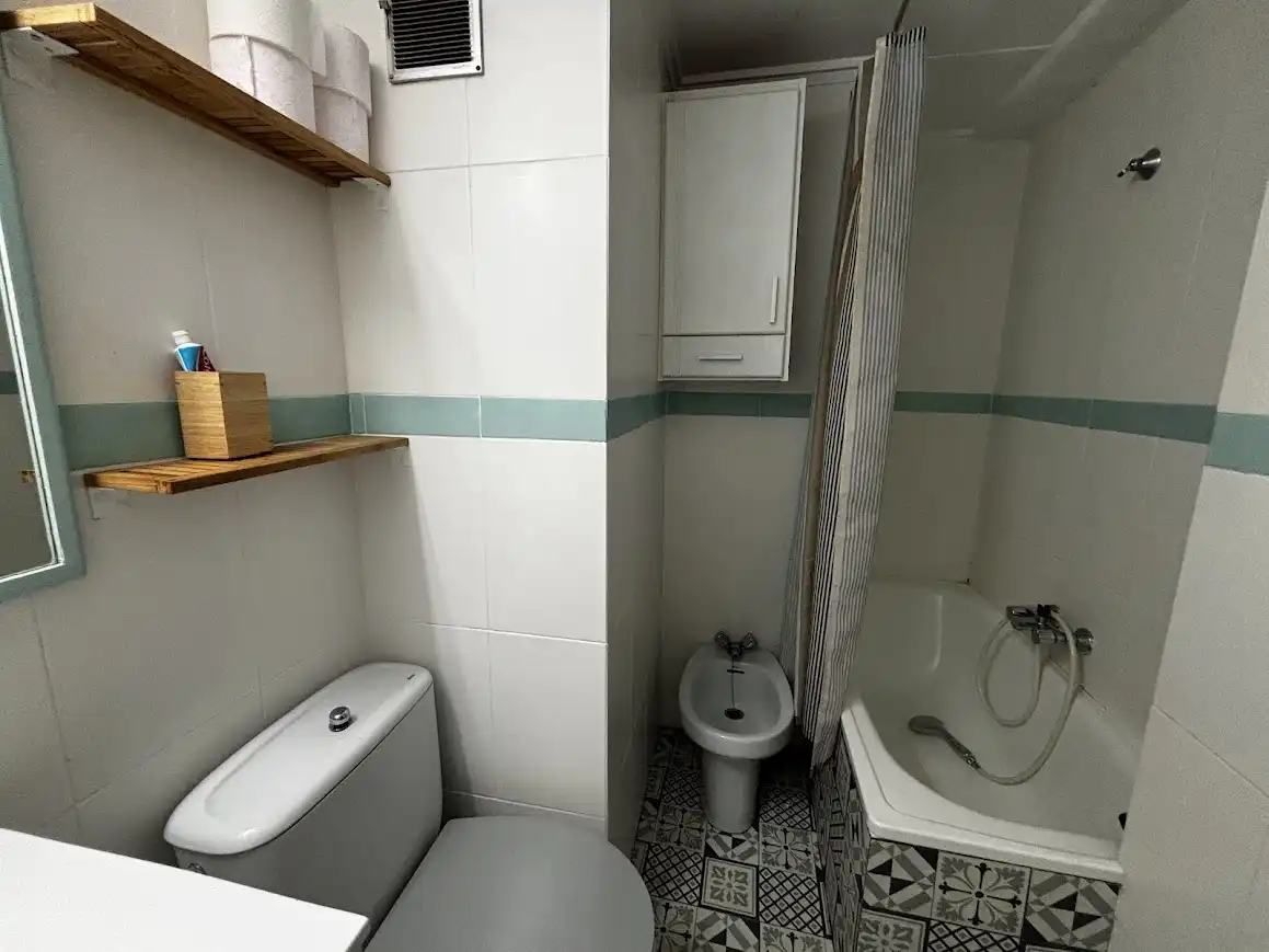 Flat with terrace for sale in Camins al Grau, imagen 4