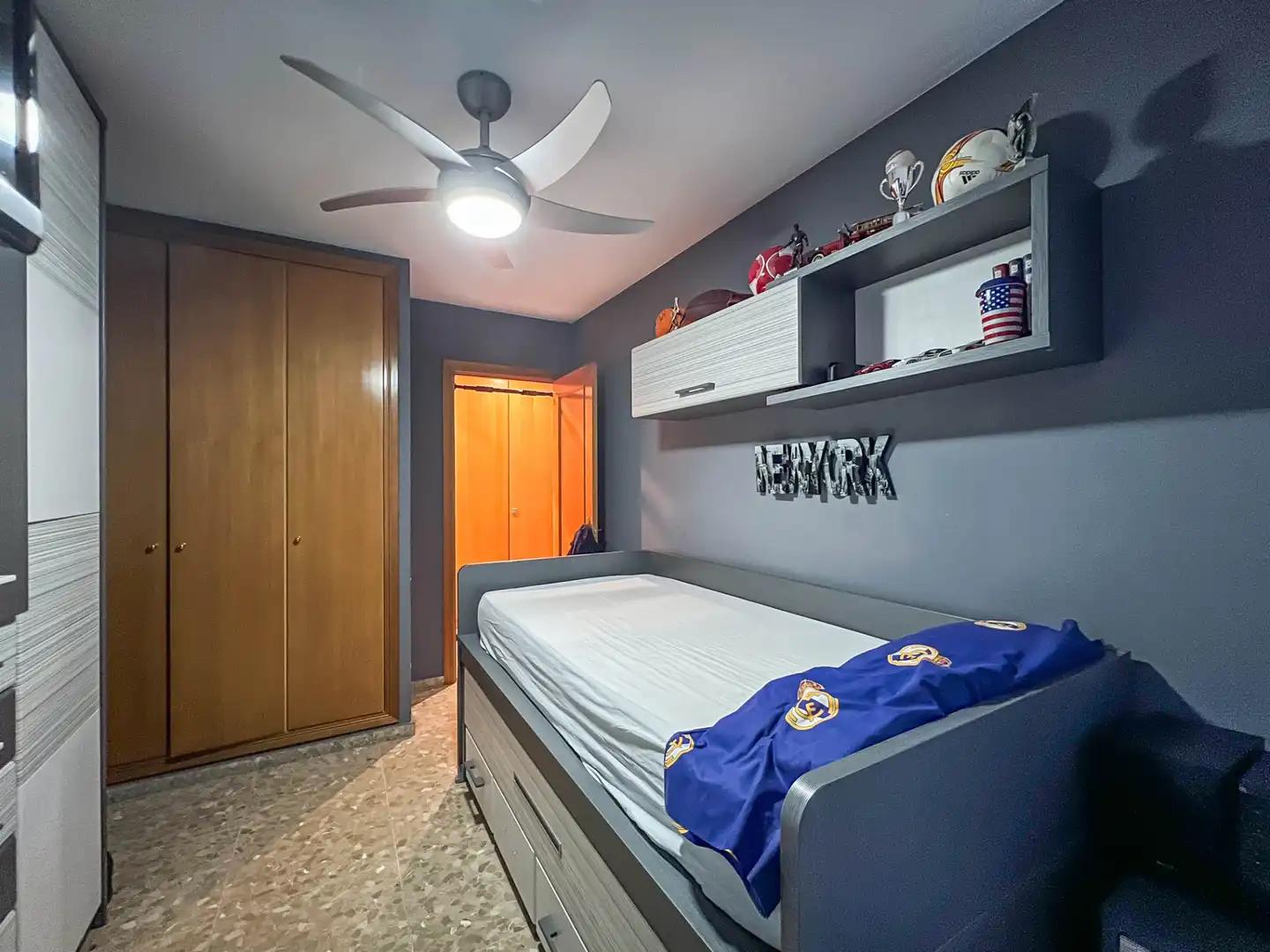 Habitación de Piso en venta en Valencia con Balcón