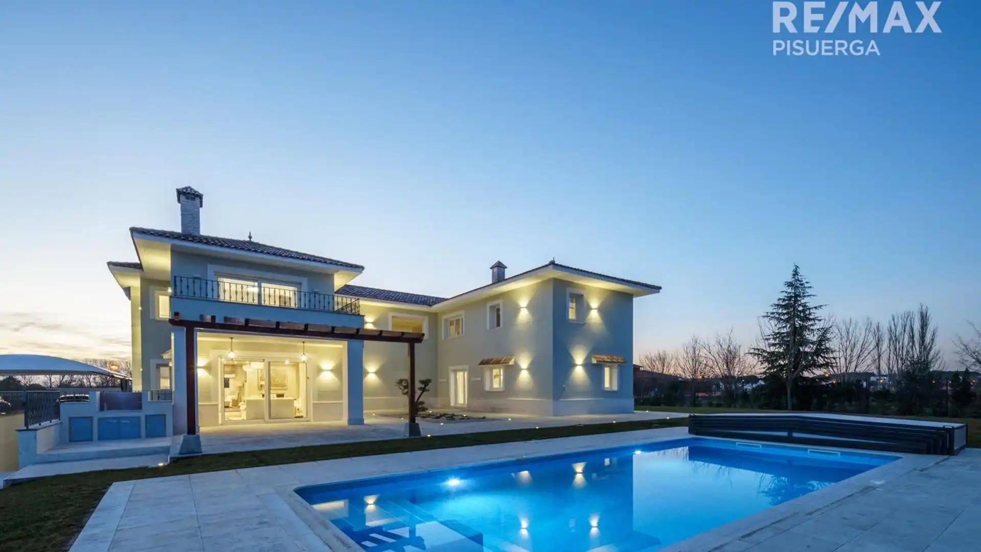 Swimming pool of Houses for sale in Laguna de Duero  with Heating, Private garden and Terrace