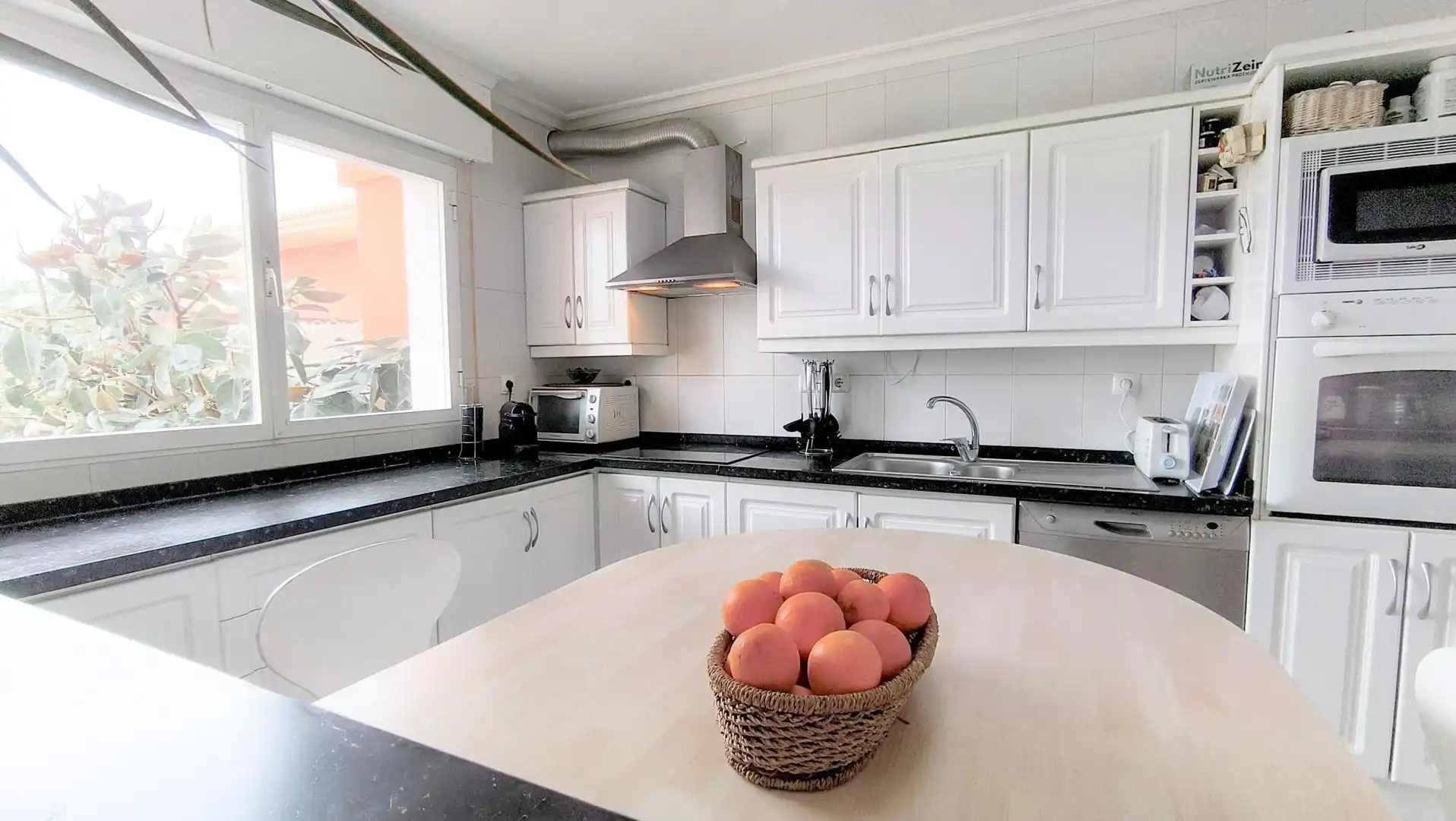 Küche von Einfamilien-Reihenhaus zum Verkauf in La Manga del Mar Menor mit Terrasse