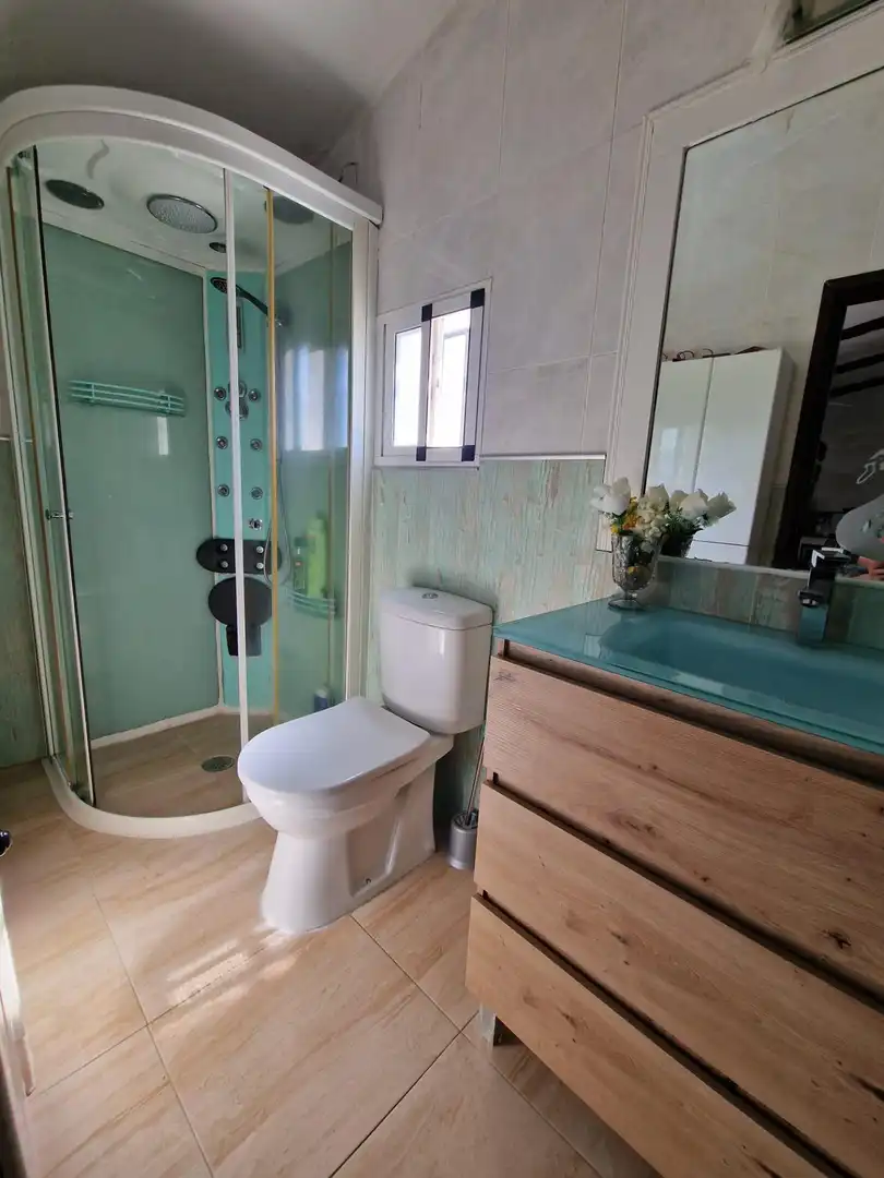 Baño de Finca rústica en venta en Algar con Aire acondicionado