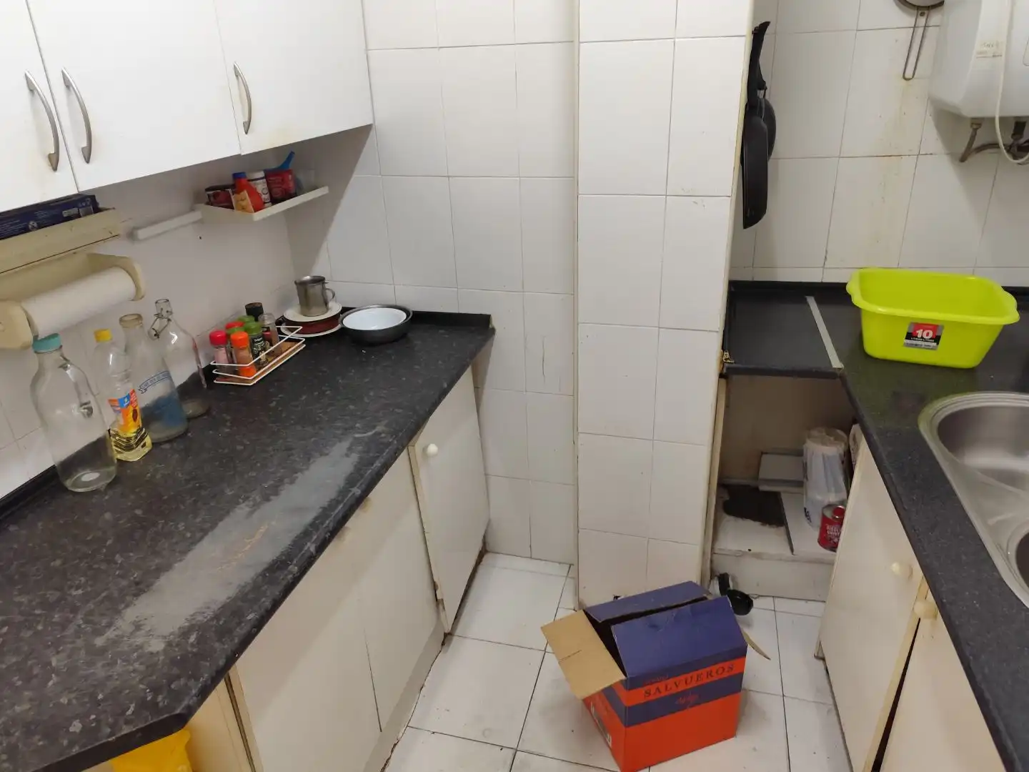 Cuina de Local en venda en Valladolid amb Aire condicionat, Calefacció i Moblat