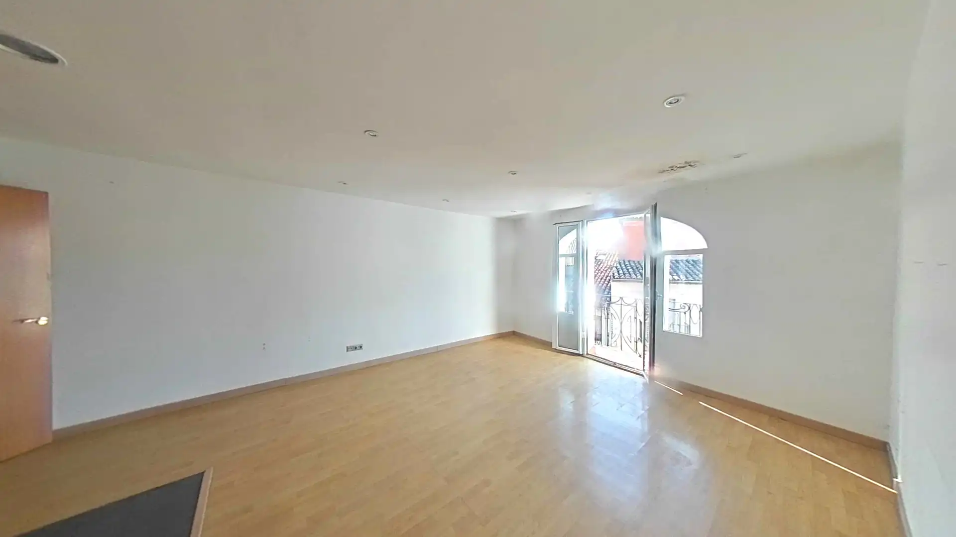 Wohnzimmer von Wohnung zum Verkauf in Artesa de Segre mit Parkett und Balkon