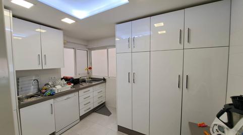 Foto 4 de Pis en venda a Calle Héroe de Sostoa, Parque Ayala - Jardín de la Abadía - Huelín, Málaga