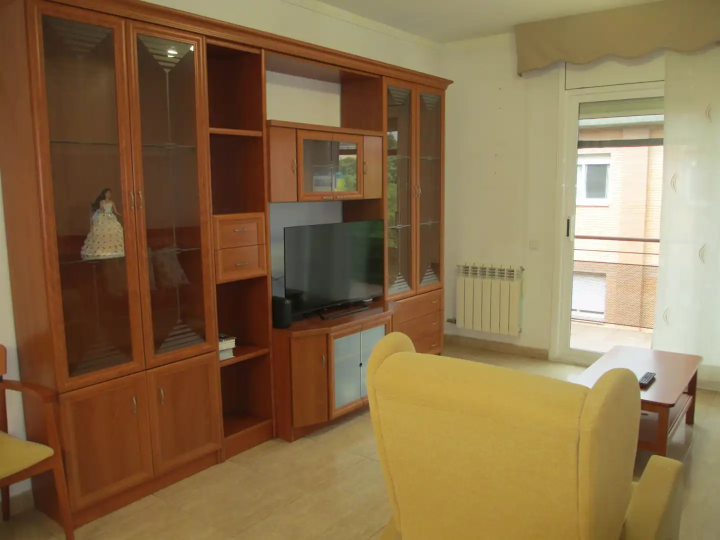 Sala de estar de Piso en venta en Sant Celoni con Calefacción, Trastero y Amueblado