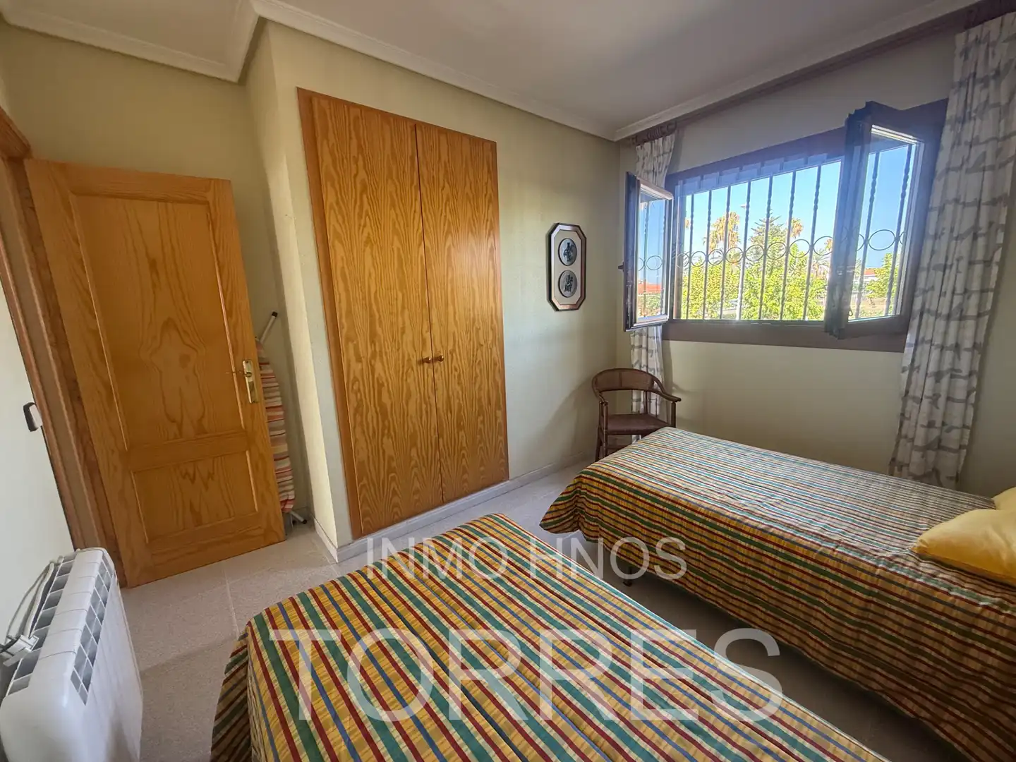 Habitación de Casa adosada en venta en Benicarló con Aire acondicionado, Jardín privado y Terraza