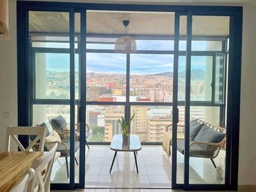 Piso con balcón en venta en Calle los Llanos Seis 5