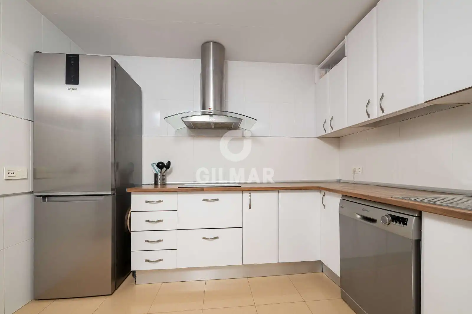 Kitchen of Detached homes for sale in Chiclana de la Frontera  with Private garden, Swimming Pool and Furnished