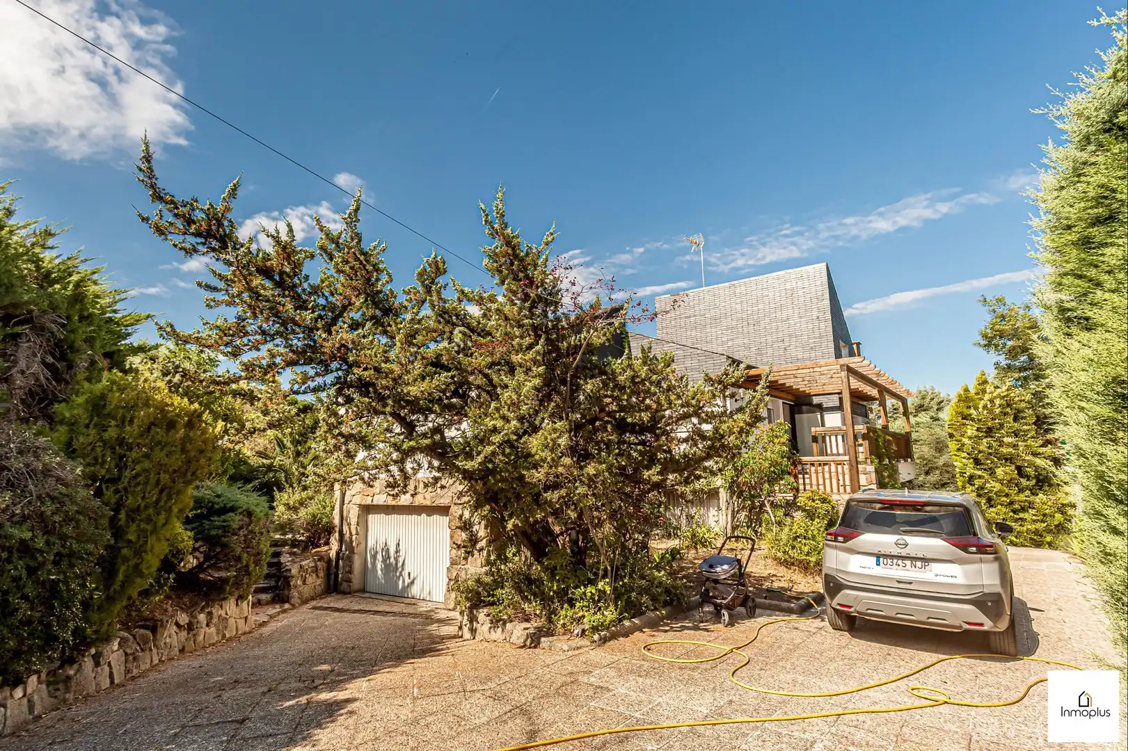 Vista exterior de Casa o xalet en venda en Las Rozas de Madrid amb Aire condicionat, Calefacció i Terrassa