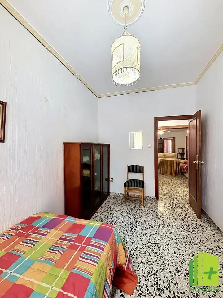 Habitación de Planta baja en venta en Motril con Trastero
