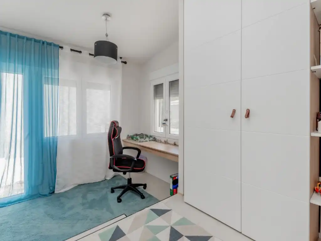 Dormitori de Casa o xalet en venda en El Campello amb Aire condicionat, Jardí privat i Terrassa