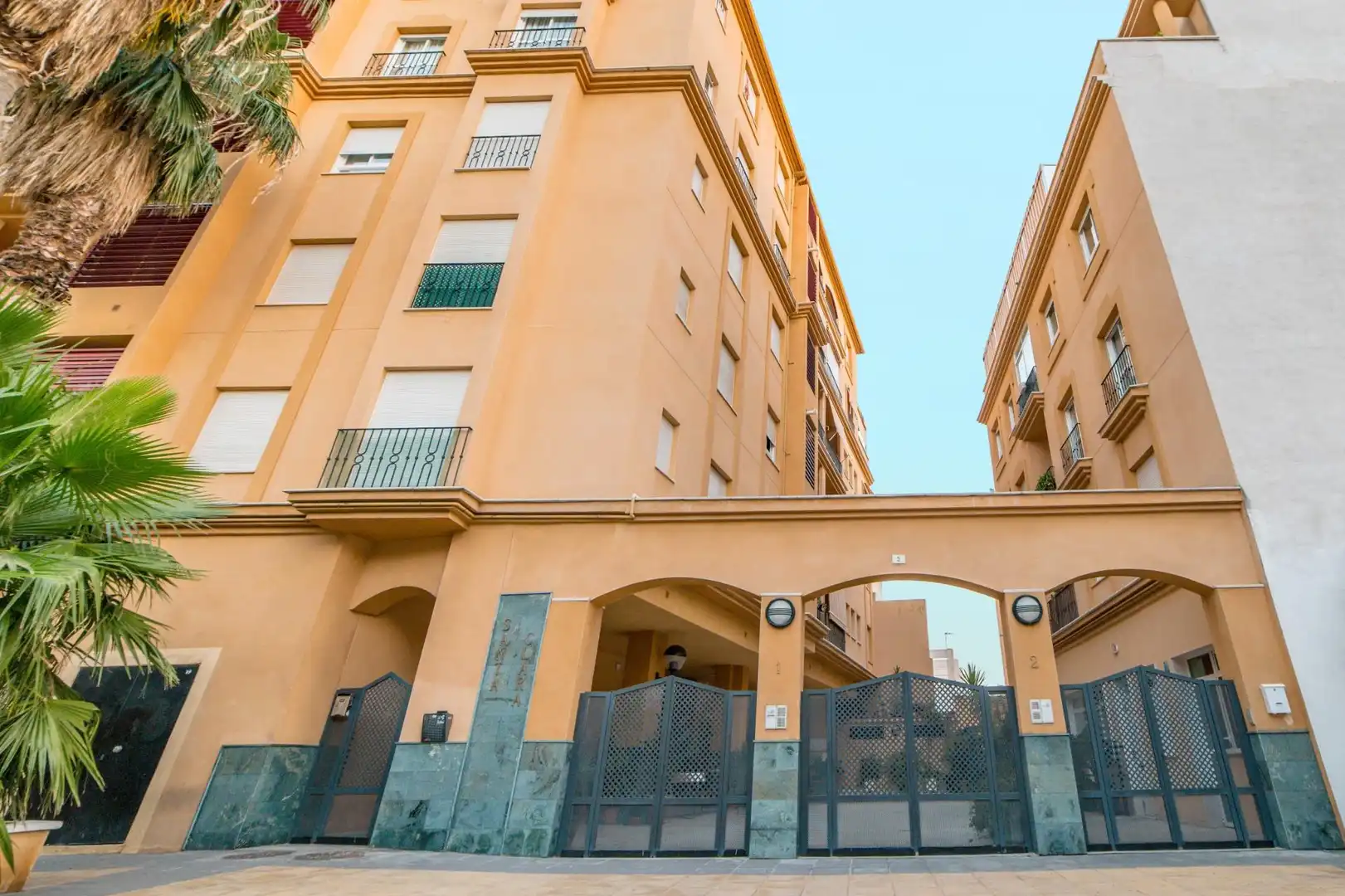 Vista exterior de Àtic de lloguer en Málaga amb Aire condicionat, Calefacció i Terrassa