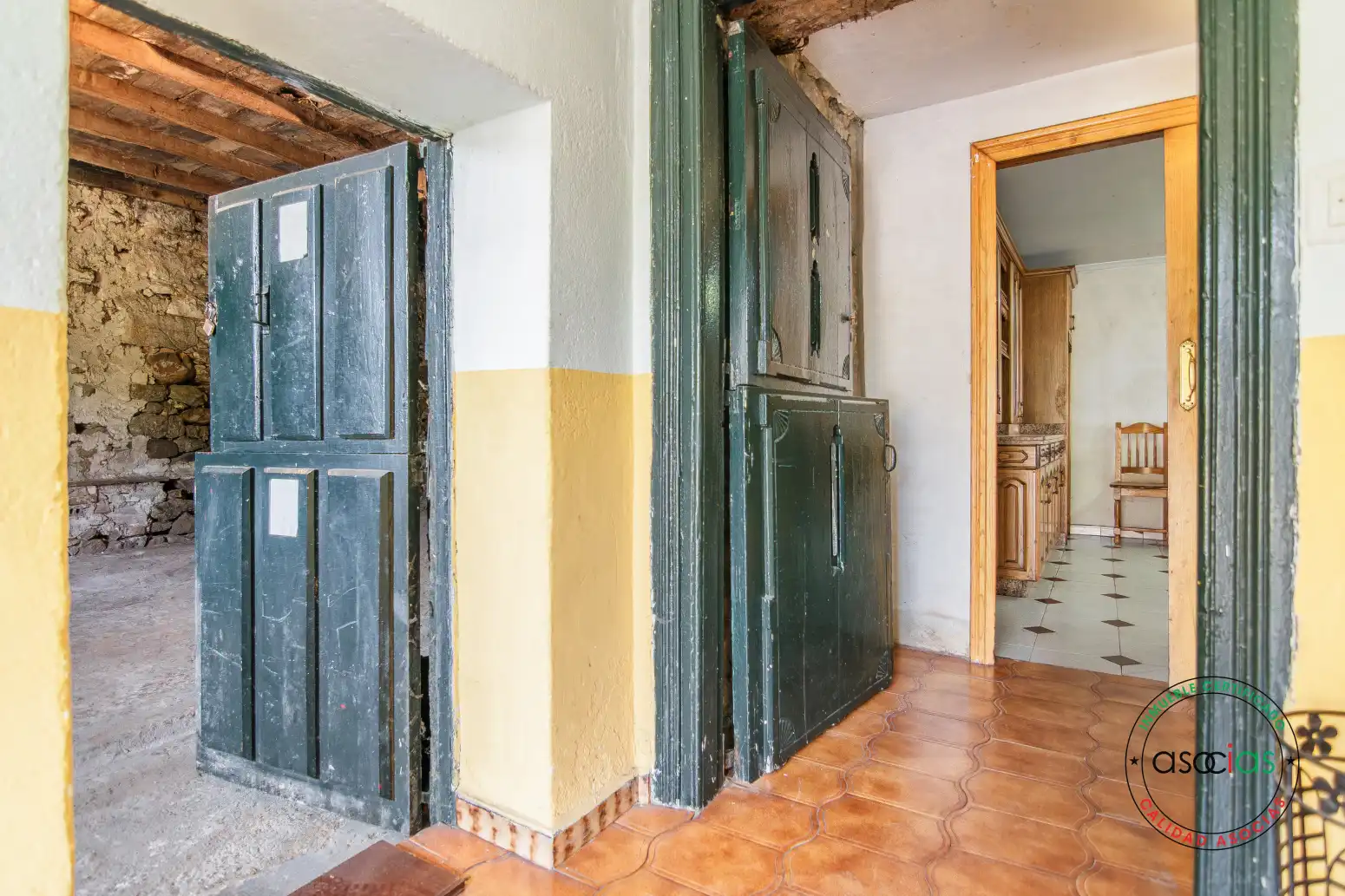 Casa o chalet en venta en Las Regueras   con Calefacción y Jardín privado