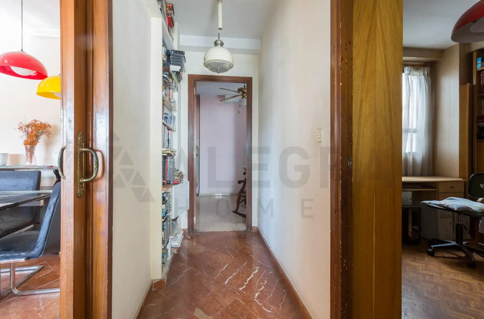 Flat for sale in Sevilla  with Air Conditioner