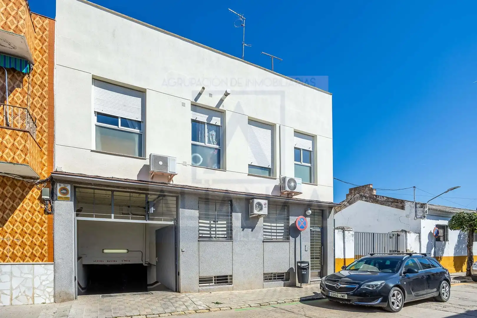 Vista exterior de Pis en venda en Camas amb Aire condicionat i Balcó