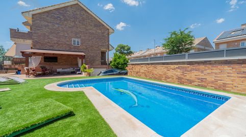 Espectacular chalet pareado en zona Bulevar