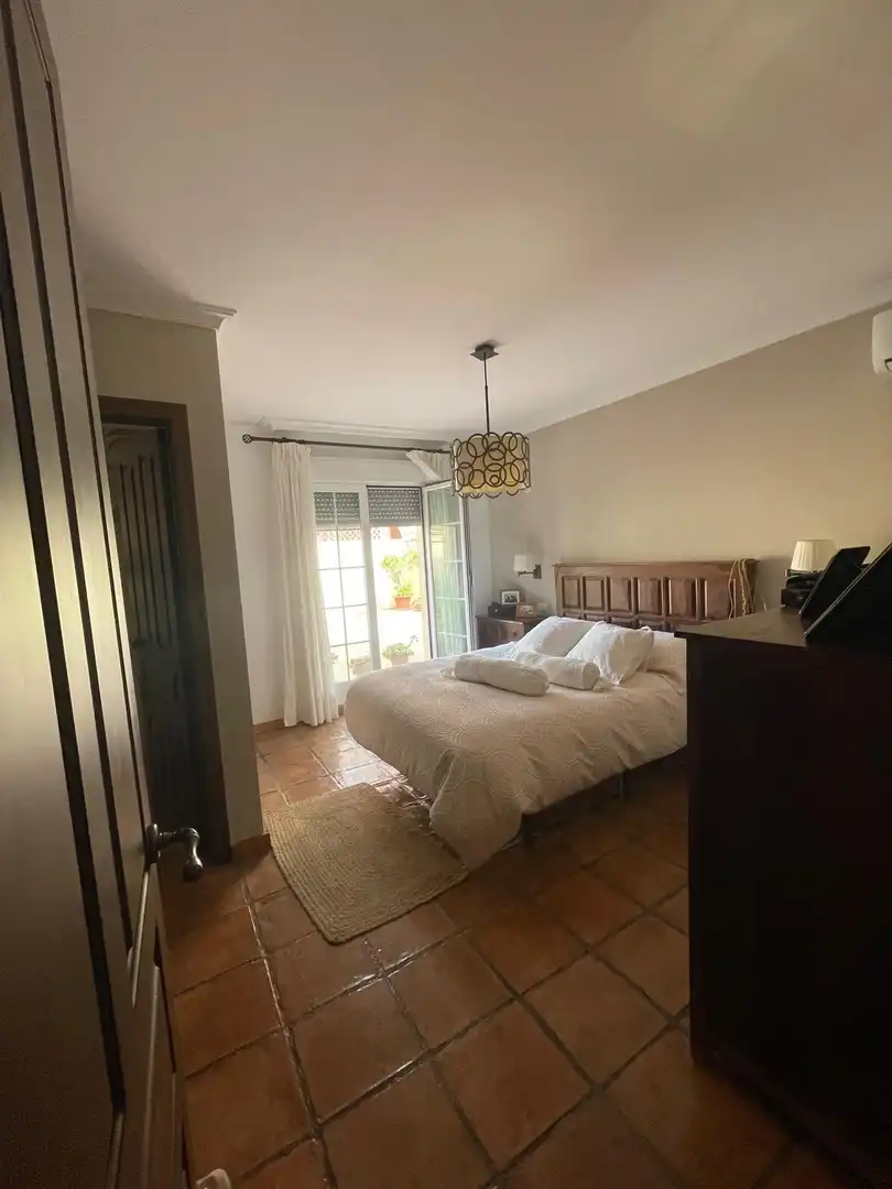 Bedroom of Houses for sale in Algeciras  with Air Conditioner, Private garden and Swimming Pool