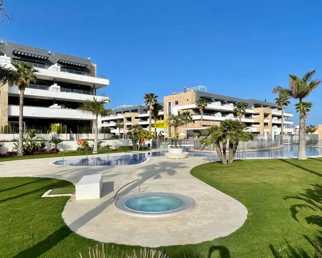 Vista exterior de Ático de alquiler en Orihuela con Aire acondicionado, Calefacción y Terraza