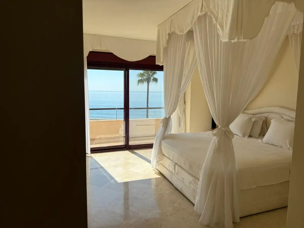 Schlafzimmer von Maisonette zur Miete in Estepona mit Terrasse, Schwimmbad und Gemeinschaftspool