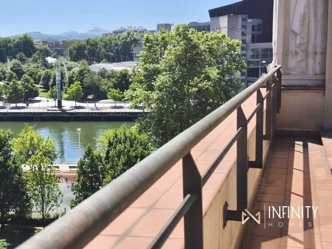 Terrassa de Pis de lloguer en Bilbao  amb Calefacció, Terrassa i Traster