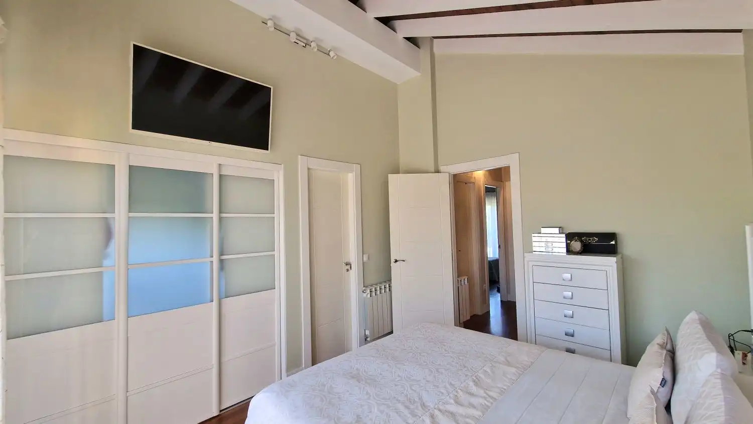 Bedroom of Houses for sale in Polanco  with Heating, Terrace and Storage room