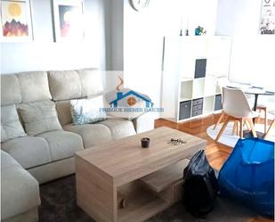 Sala d'estar de Pis en venda en Baiona amb Calefacció, Jardí privat i Parquet