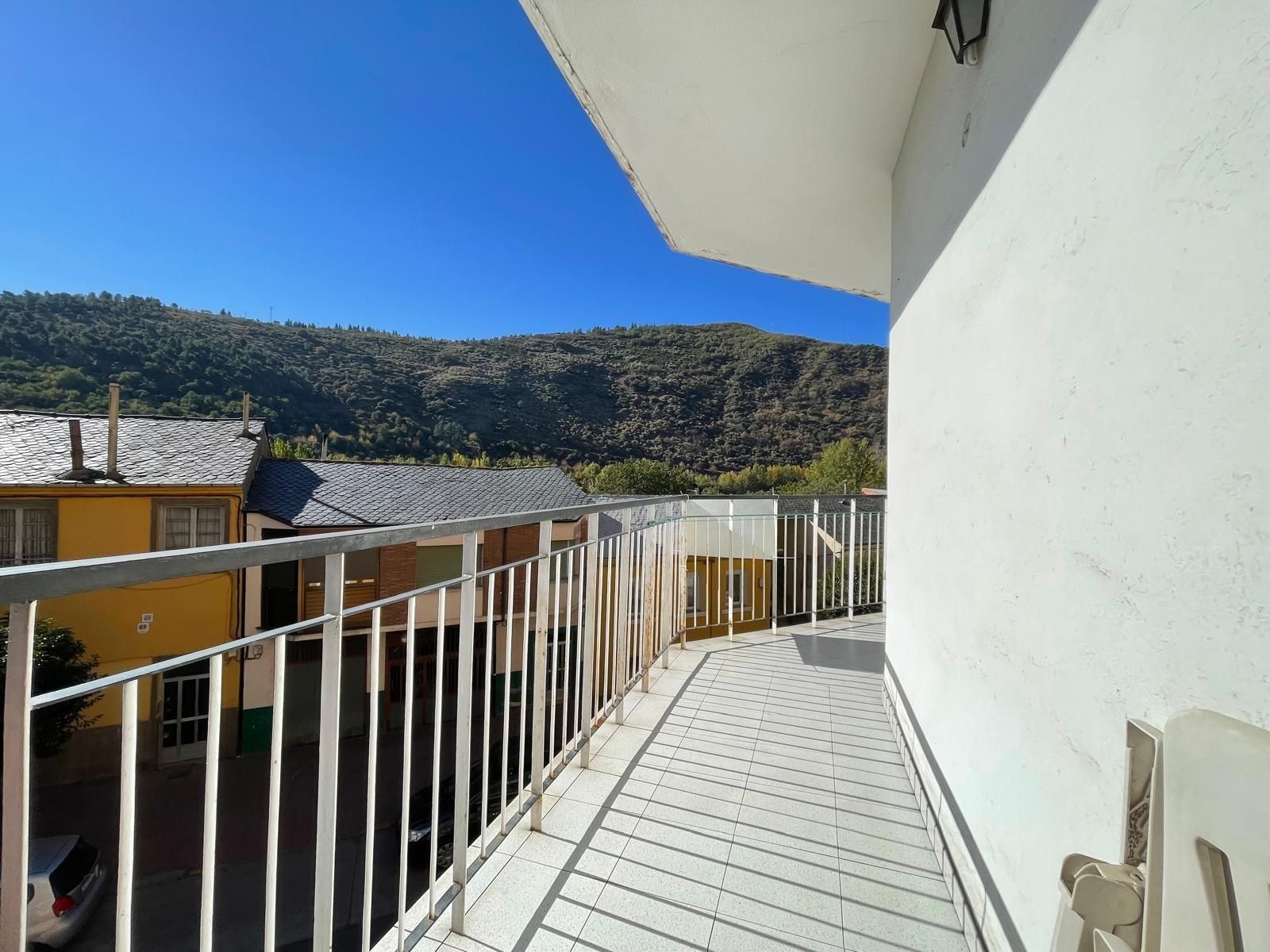 Terrassa de Pis en venda en Ponferrada amb Calefacció, Terrassa i Traster