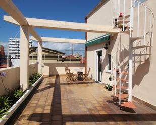 Attic to rent in Barrio del Centro