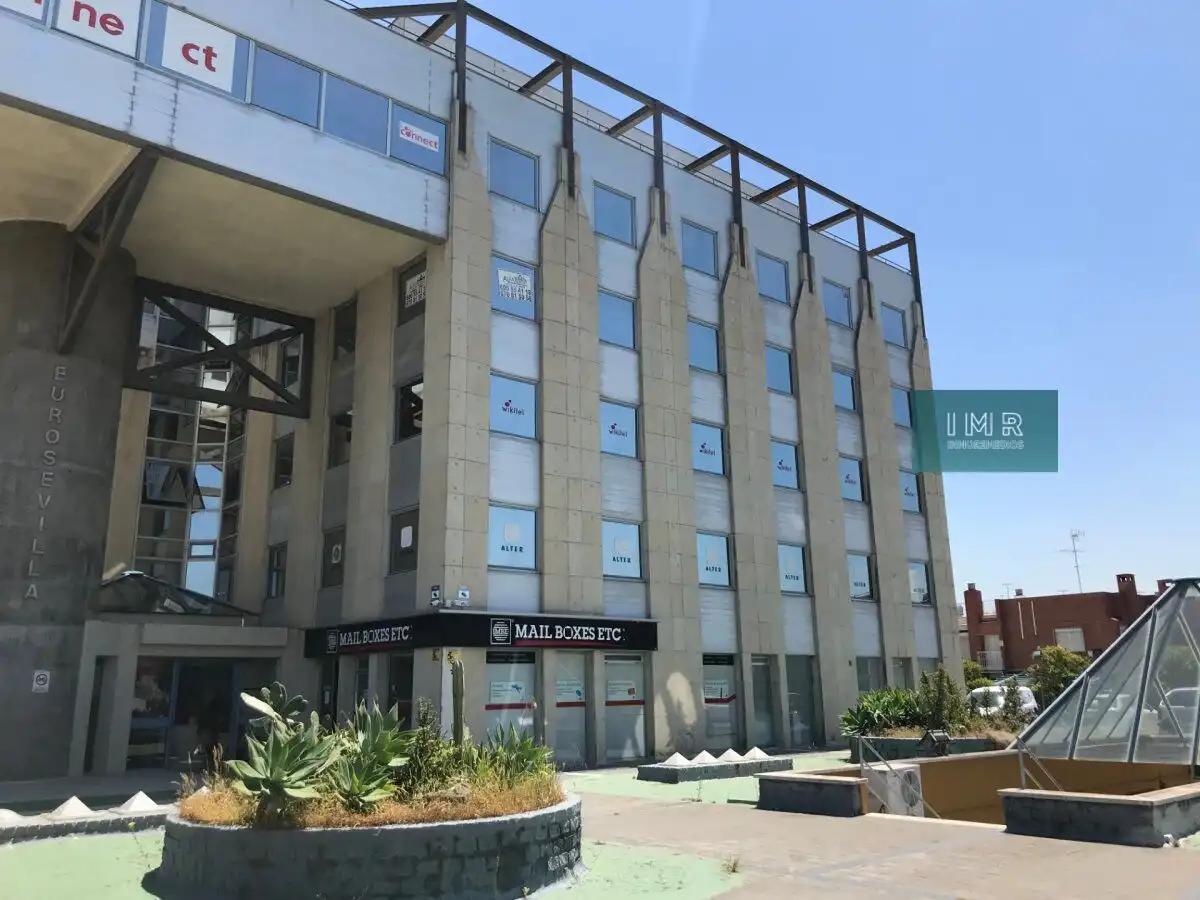 Oficina amb ascensor en venda a Avenida Averroes 1