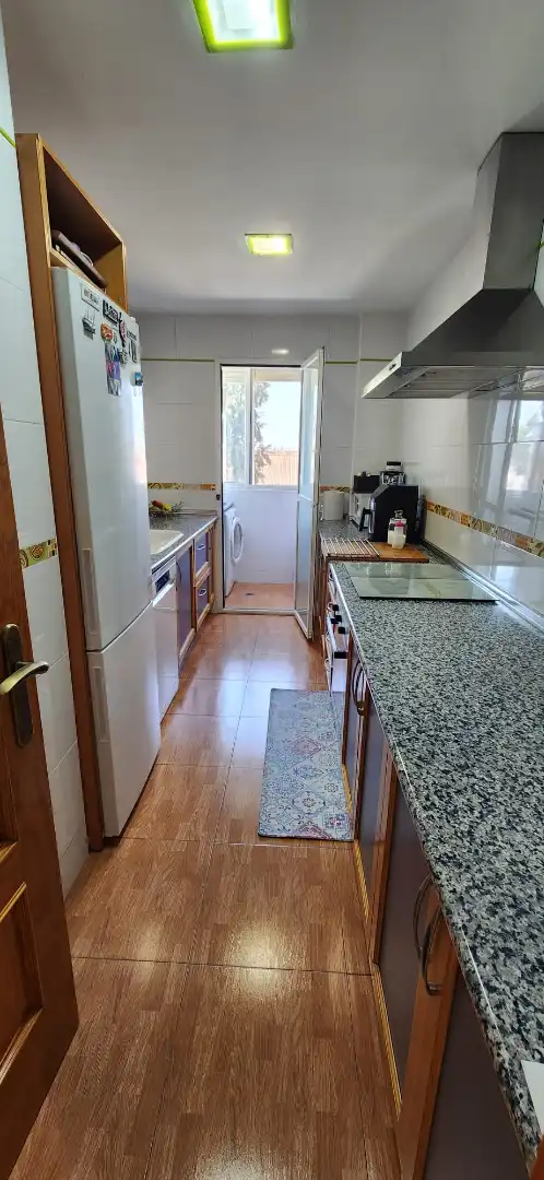Cocina de Piso en venta en Sevilla con Aire acondicionado, Terraza y Trastero