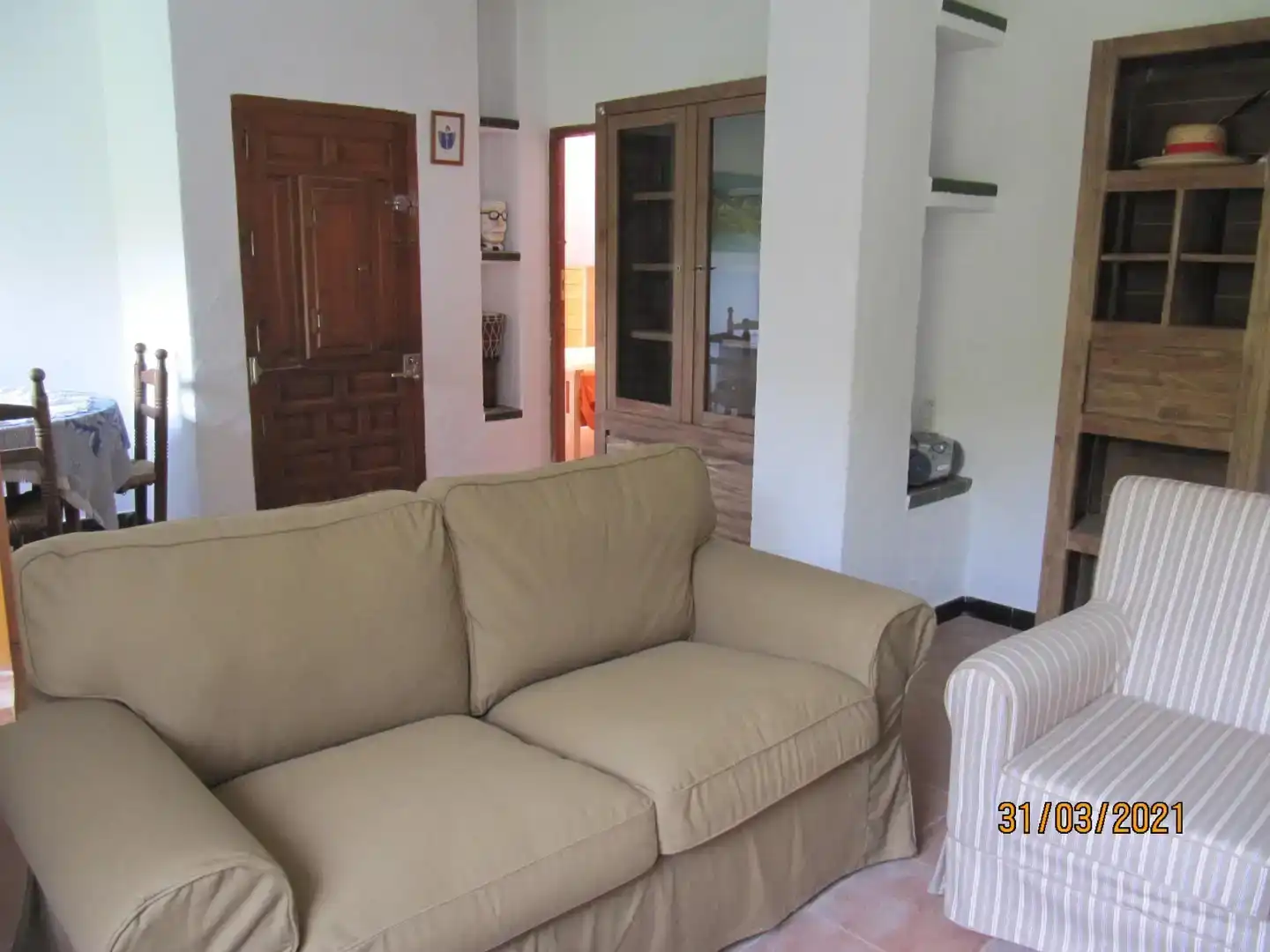 Sala de estar de Casa o chalet en venta en Alozaina con Jardín privado, Piscina y Amueblado