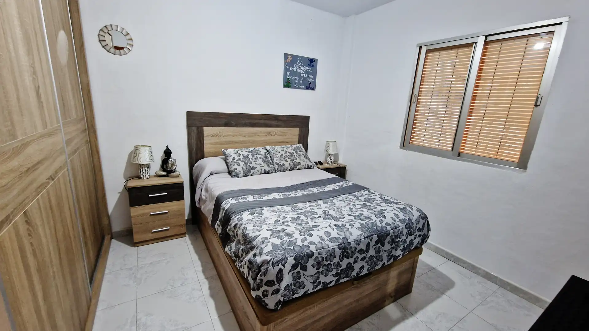 Schlafzimmer von Einfamilien-Reihenhaus zum Verkauf in Vélez de Benaudalla mit Terrasse, Abstellraum und Möbliert